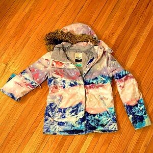 Roxy Ski & Snow Jacket with Artistic Patchwork Design and Fur-Lined Hood